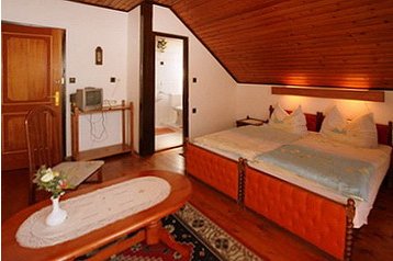 Hungría Privát Lipót, Interior